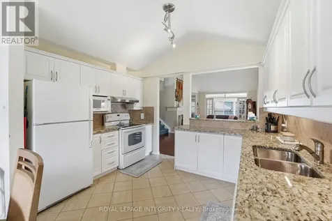 42 Settler's Ridge Way Ottawa ON K2J 4V2
