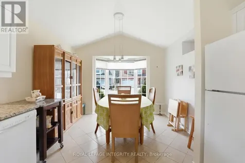 42 Settler's Ridge Way Ottawa ON K2J 4V2