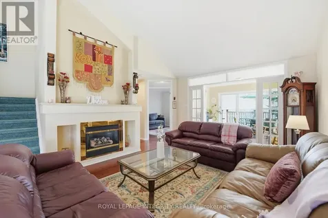 42 Settler's Ridge Way Ottawa ON K2J 4V2