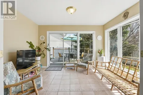 42 Settler's Ridge Way Ottawa ON K2J 4V2