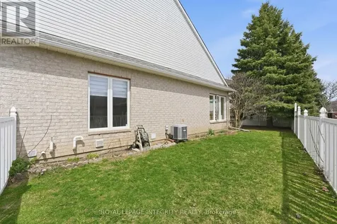 42 Settler's Ridge Way Ottawa ON K2J 4V2