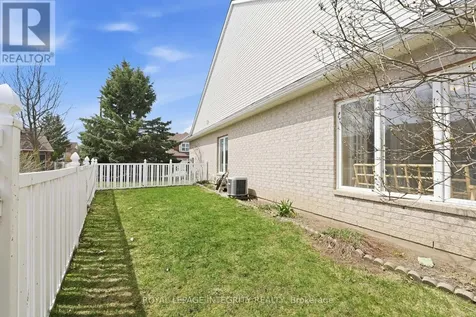 42 Settler's Ridge Way Ottawa ON K2J 4V2
