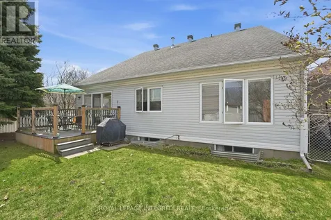 42 Settler's Ridge Way Ottawa ON K2J 4V2