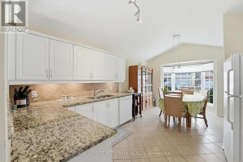42 Settler's Ridge Way Ottawa ON K2J 4V2