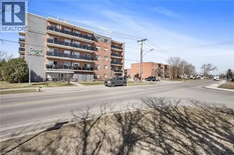 579 Clare Avenue Welland ON L3C 3B7