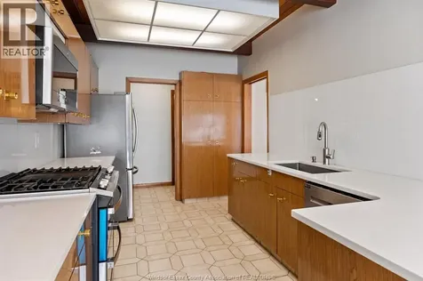 3760 Victoria Boulevard Windsor ON N9E 3L8