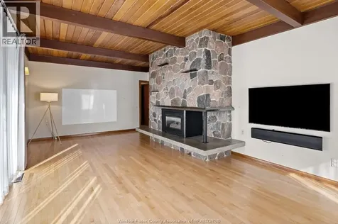 3760 Victoria Boulevard Windsor ON N9E 3L8