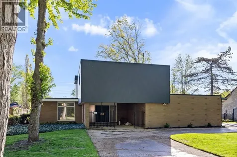 3760 Victoria Boulevard Windsor ON N9E 3L8