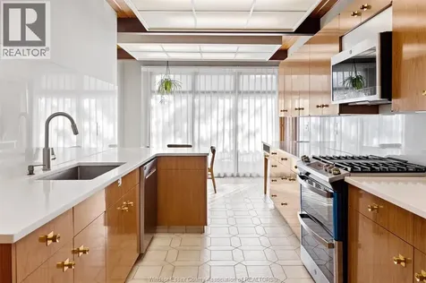 3760 Victoria Boulevard Windsor ON N9E 3L8