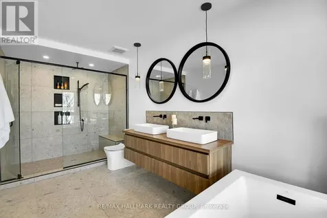 2167 Rice Avenue Ottawa ON K2A 0C5