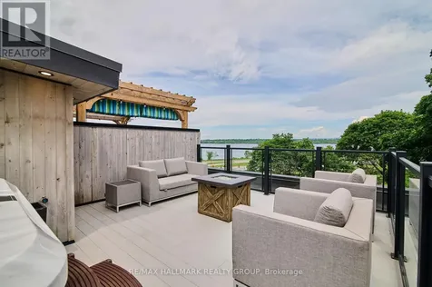2167 Rice Avenue Ottawa ON K2A 0C5