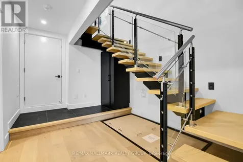 2167 Rice Avenue Ottawa ON K2A 0C5