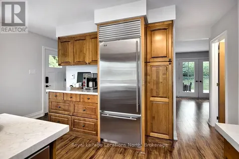 128 Teskey Drive Blue Mountains ON N0H 1J0