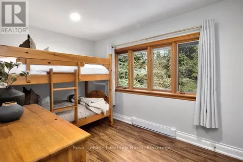 128 Teskey Drive Blue Mountains ON N0H 1J0