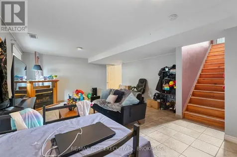 353 Charles Street Gananoque ON K7G 1V6