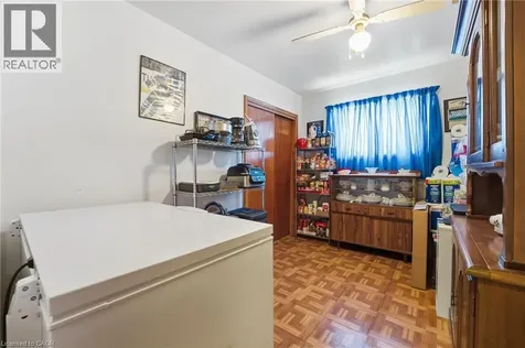 29 Leckie Avenue Stoney Creek ON L8J 2S7
