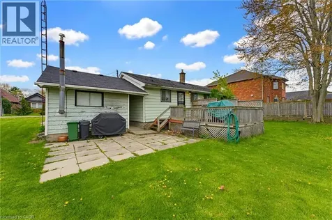 29 Leckie Avenue Stoney Creek ON L8J 2S7