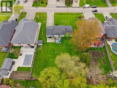 29 Leckie Avenue Stoney Creek ON L8J 2S7