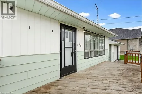 29 Leckie Avenue Stoney Creek ON L8J 2S7