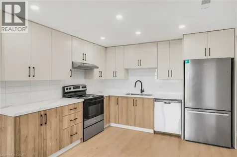 579 Clare Avenue Welland ON L3C 3B7