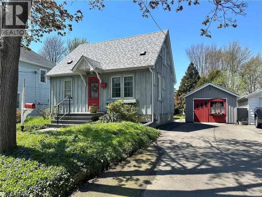 618 Pine Street Dunnville ON N1A 2M2