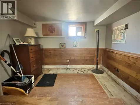 618 Pine Street Dunnville ON N1A 2M2