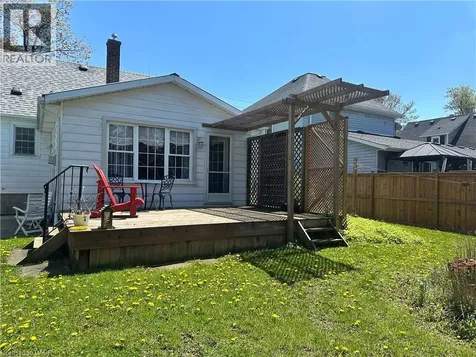 618 Pine Street Dunnville ON N1A 2M2