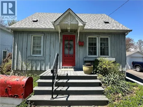 618 Pine Street Dunnville ON N1A 2M2