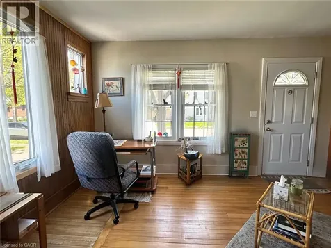 618 Pine Street Dunnville ON N1A 2M2