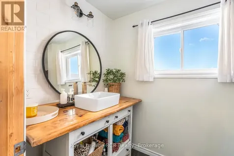 430099 Sydenham Lakeshore Drive Meaford ON N0H 1B0