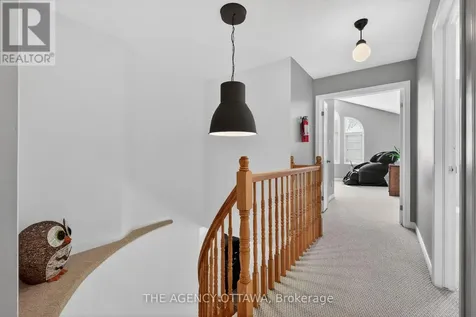 321 Goldridge Drive Ottawa ON K2T 1G8