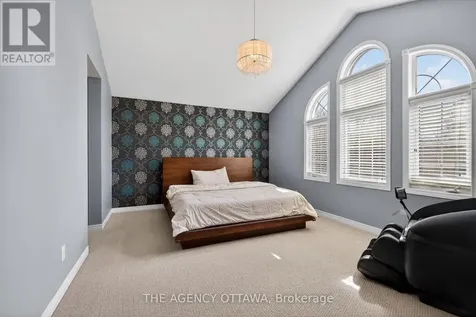 321 Goldridge Drive Ottawa ON K2T 1G8