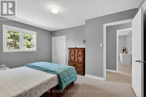 321 Goldridge Drive Ottawa ON K2T 1G8