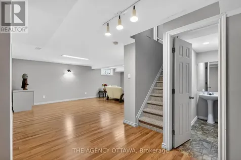 321 Goldridge Drive Ottawa ON K2T 1G8