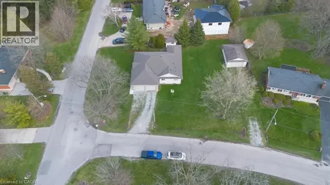 80 Lister Avenue Hamilton ON L9B 1E2
