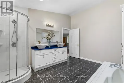 1252 Britannia Road Burlington ON L7P 0G1