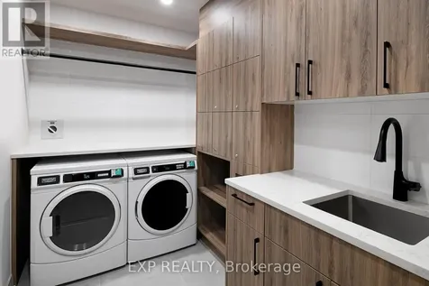 331 Cooper Street Ottawa ON K2P 0G5