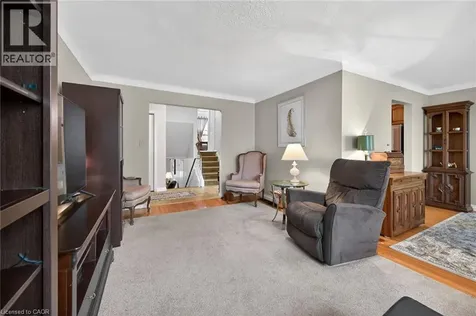 582 Woodview Road Burlington ON L7N 3A1
