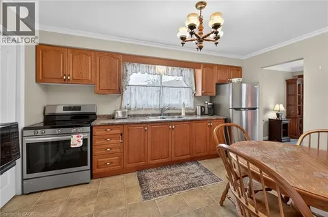 582 Woodview Road Burlington ON L7N 3A1
