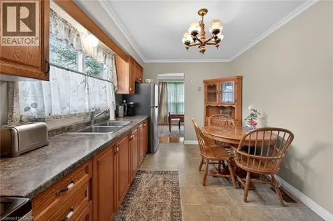 582 Woodview Road Burlington ON L7N 3A1