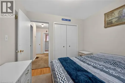 582 Woodview Road Burlington ON L7N 3A1