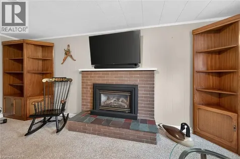 582 Woodview Road Burlington ON L7N 3A1