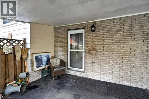 582 Woodview Road Burlington ON L7N 3A1