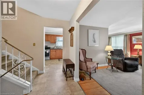 582 Woodview Road Burlington ON L7N 3A1