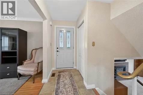 582 Woodview Road Burlington ON L7N 3A1