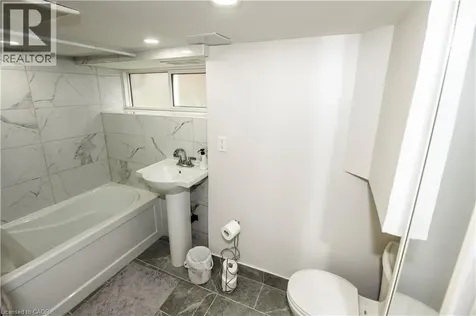 408 Wellington Street North Kitchener ON N2H 5L2