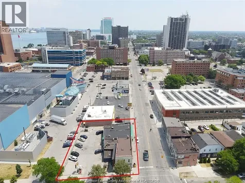 474-492 University Avenue W Windsor ON N9A 5P8