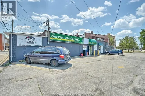 474-492 University Avenue W Windsor ON N9A 5P8