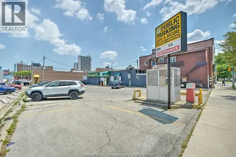 474-492 University Avenue W Windsor ON N9A 5P8