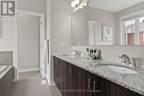 96 Damselfly Way Ottawa ON K2J 6C4